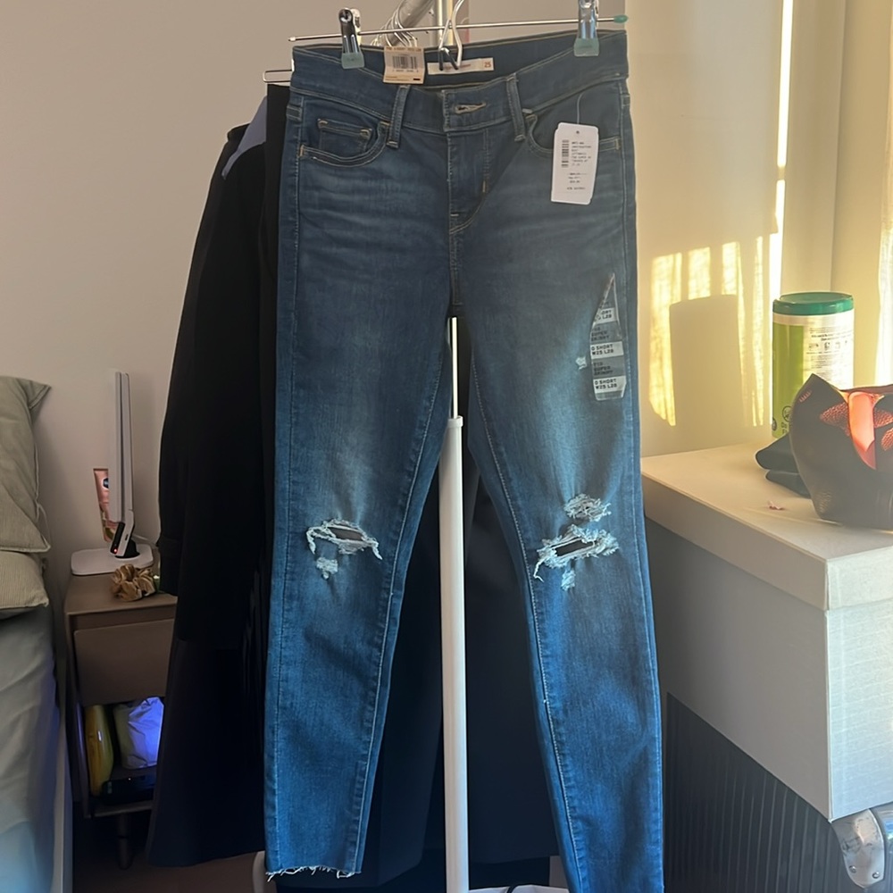 Levi’s - Picture 2 of 10